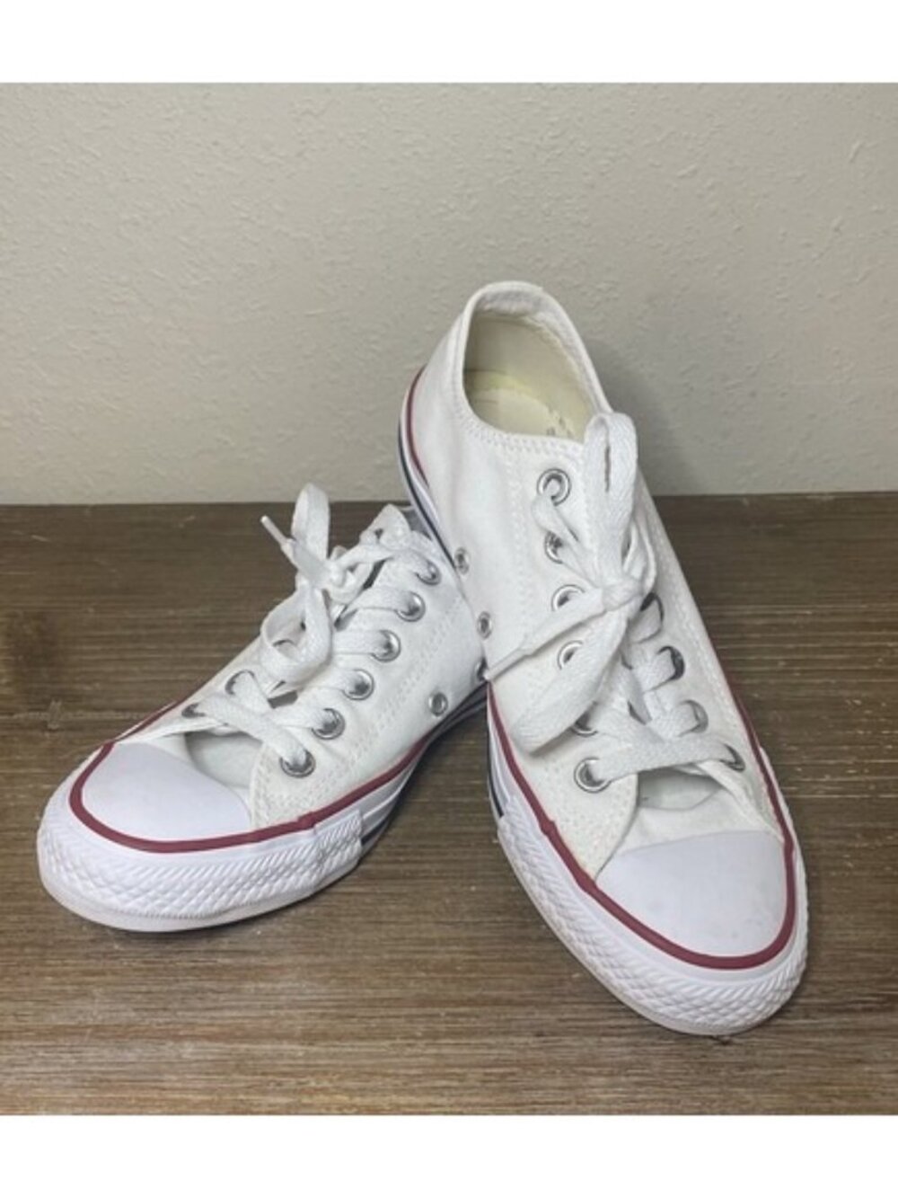 Womens Size 7 Converse Shoes Chuck Taylor All Star Sneakers White Canvas